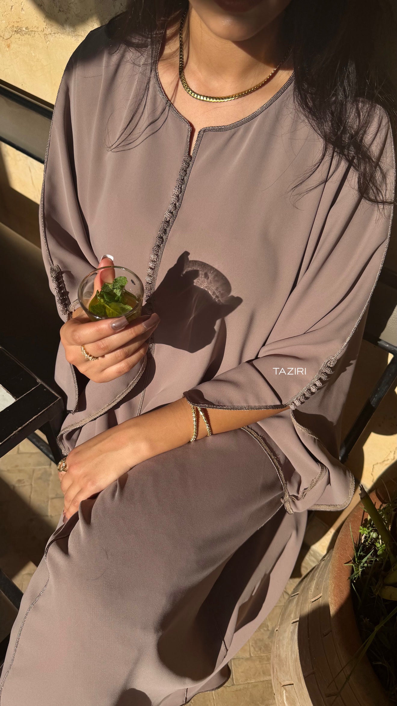 THE MINIMAL GANDOURA